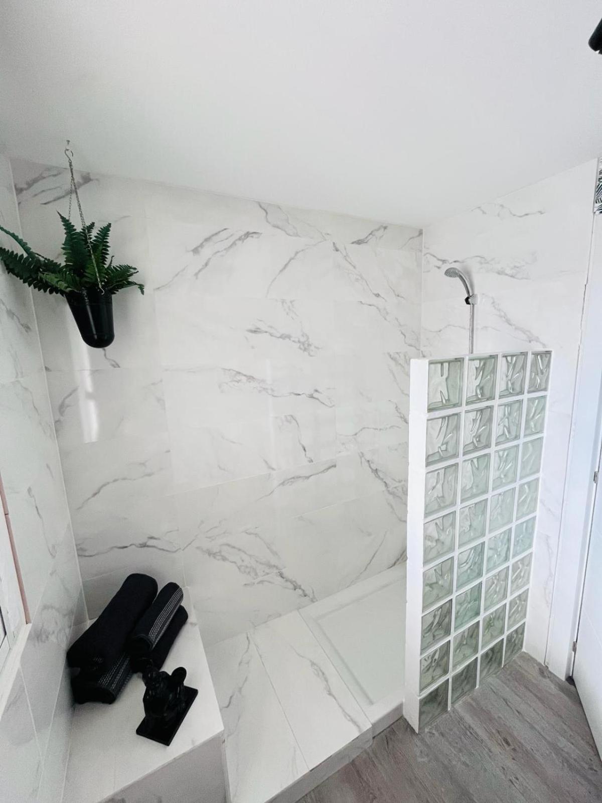 Апартаменты Apartamento Pueblo Evita Бенальмадена Экстерьер фото